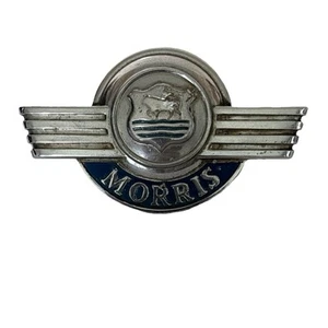 Early Morris Minor Bonnet Badge - Picture 1 of 7