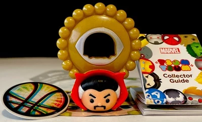 Figura de vinilo mediana Marvel Tsum Tsum DOCTOR STRANGE y guía de bolsa de pie y prendedor Foto 1 de 4