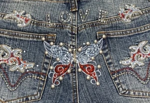 VTG Y2K Butterfly Embroidery Mid Rise jeans Capri Pants NWT Graphics Flair 9/10 - Picture 1 of 12
