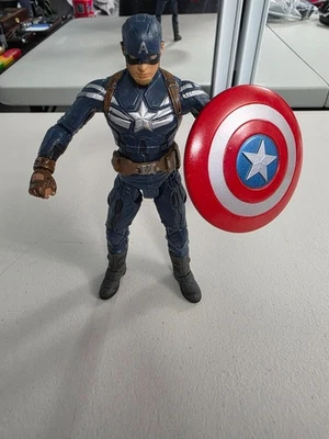 Figura de acción suelta Marvel Diamond Select Capitán América Winter Soldier 7 pulgadas Foto 1 de 4