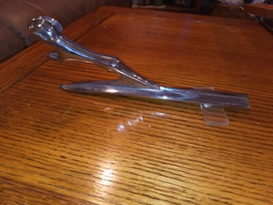 (1) 1938 Dodge HOOD ORNAMENT ORIGINAL -768944 - Picture 1 of 4