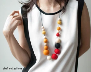 Wooden bead necklace Red Pop felt balls, Fashionable women necklace Girl - Picture 1 of 3