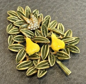 CADORO signierte Vintage Rebhuhn im Birnbaum Emaille Weihnachtsbaum Brosche Anstecknadel - Bild 1 von 8