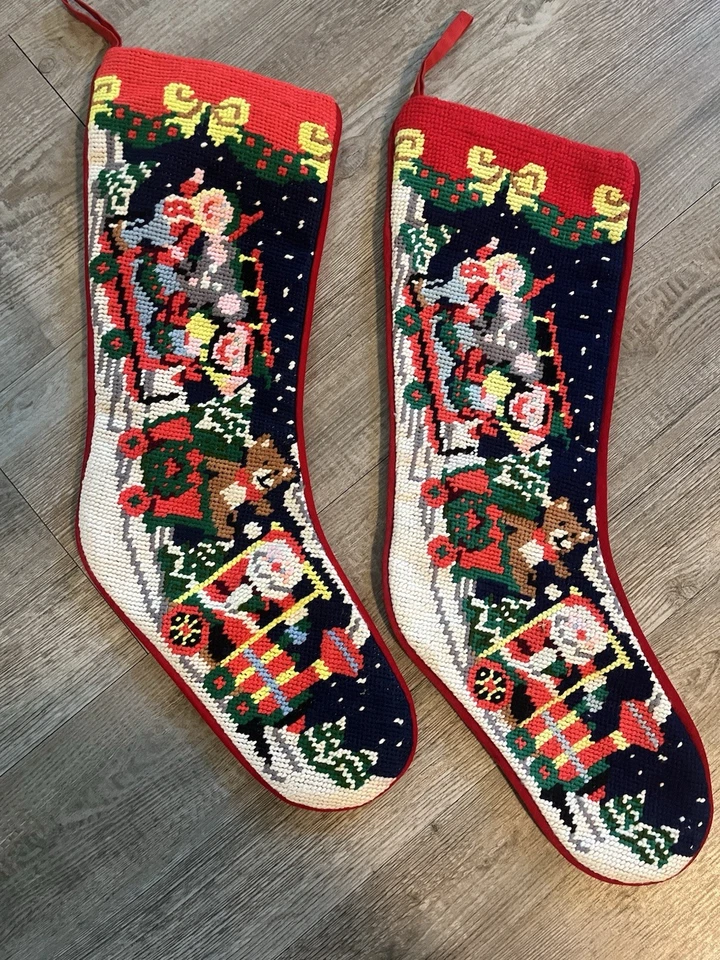 2 Juguetes de tren de Papá Noel de punta de aguja de colección terciopelo rojo medias de Navidad 19x5 oso elfo Foto 1 de 4