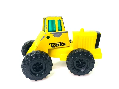 Vintage Tonka Yellow Tractor Construction Diecast 1:64 Toy Car 1992 - Image 1 of 4