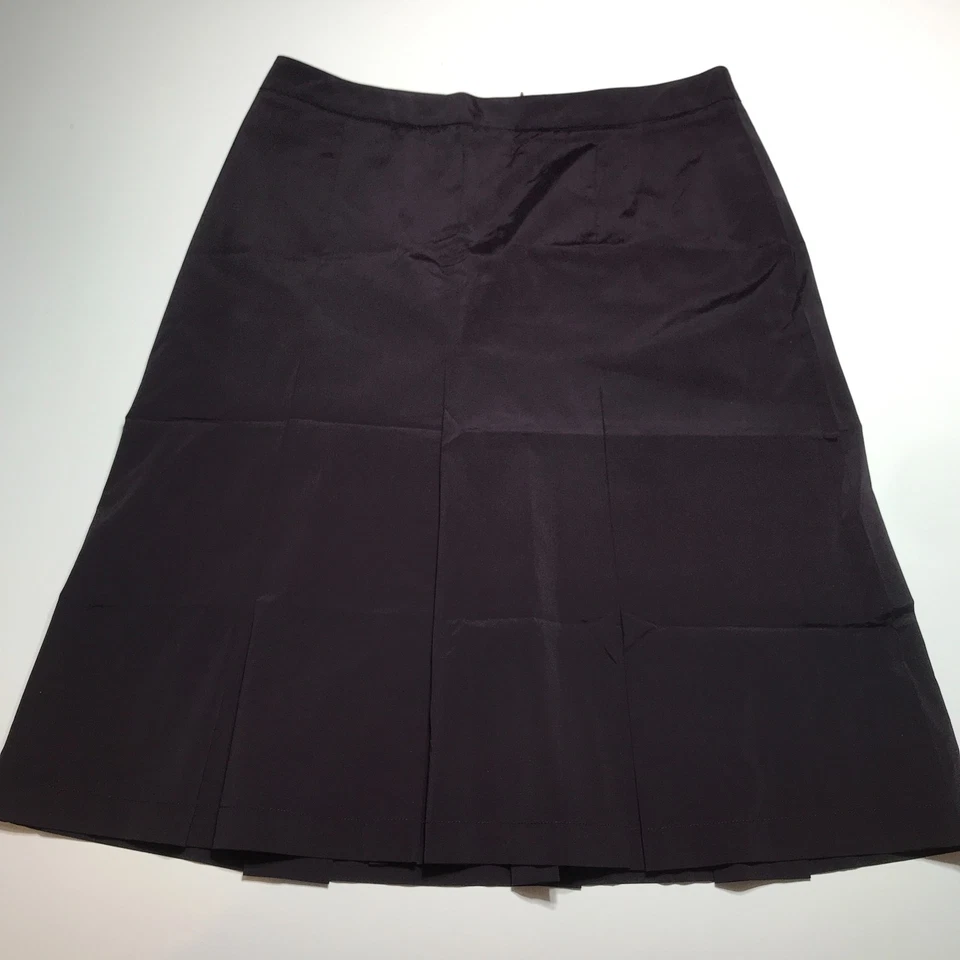 Falda plisada acampanada Kenneth Cole NY talla 10 en púrpura oscuro hasta la rodilla hecha en EE. UU. Foto 1 de 4