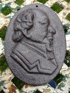 A Cast Iron Wall Plaque Depicting Benjamin Disraeli - Picture 1 of 6
