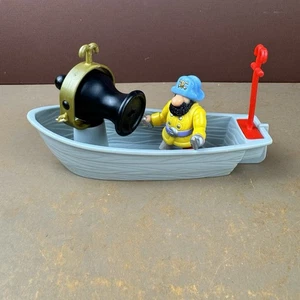 1994 Fisher-Price Great Adventures Pirate Ship Dinghy Row Boat Cannon Pirate - Picture 1 of 6