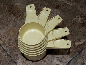 Vtg. Tupperware Yellow Nesting Measuring Cups - Set of 5 - Picture 1 of 7