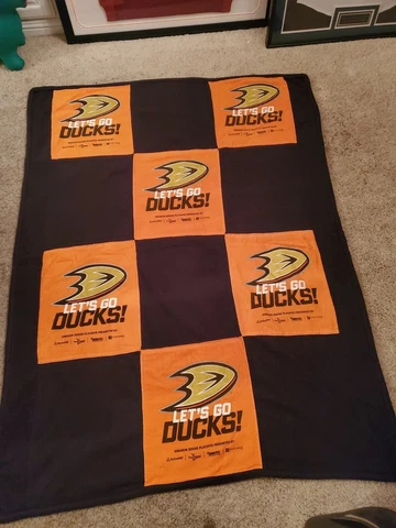 NHL Anaheim Ducks Blanket 1 of a kind Hockey playoffs towels 2 sided rare throw Cover