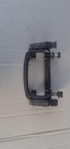 Halterung für Bremszange Bremsanlage Bremssattel ( Für Hyundai Galloper ) 🚛😉 - Picture 1 of 3