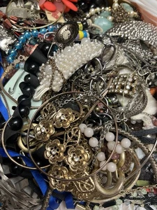 11 + Lbs HUGE Jewelry Lot Pieces Parts Craft Repair Some Wear Mix Junk J2 - Picture 1 of 11