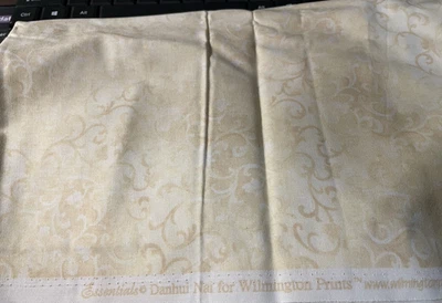 Tela acolchada de algodón de filigrana crema Essentials Wilmington Prints 1-1/2 yardas Foto 1 de 3