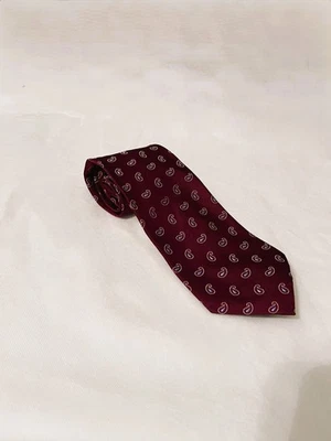 (NUEVO CON ETIQUETAS) Corbata Roundtree & Yorke, Borgoña con Diseño Paisley, 100% Seda, Hecha a Mano Foto 1 de 3