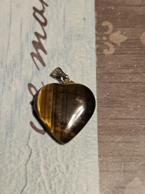 18k Gold Plated Tigers Eye Heart Pendant - Image 1 of 3