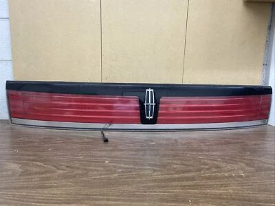 2007-2008-2009-2010 LINCOLN MKX TRUNKLID FINISH PANEL TAIL LIGHT OEM - Image 1 of 4