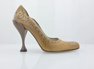 John Fluevog Listens: Zapatos de tacón festoneado de cuero marrón Audrey talla 6 - Imagen 1 de 24