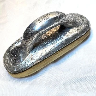 Tampão de unhas antigo Tiffany & Company prata esterlina gravado design floral - Imagem 1 de 4