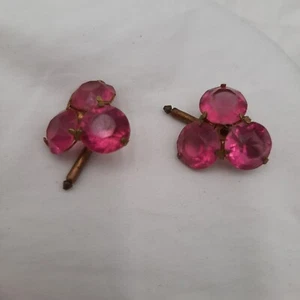 Antique Pink Triple Faceted Cluster of Glass Cufflinks for Men or Women - Bild 1 von 3