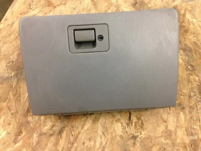 2001 年福特逃生手套盒 2001 - 2007 — 第 1/3 张图片