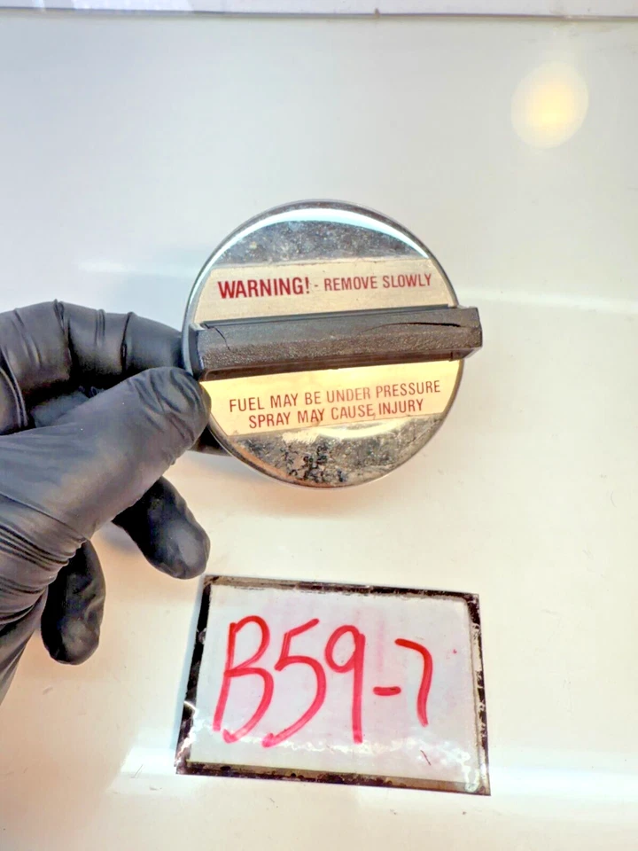 Tapa del tanque de combustible NOS equivalente original vintage negro cromo STANT 10800 G800 B59-7 Foto 1 de 4