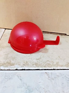 TUPPERWARE HANGING TOMATO/ONION STORAGE 3 1/2" BALL - Picture 1 of 3