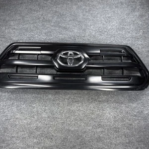 2016-2019 Toyota Tacoma Front Upper Grille w/Emblem & Trim - OEM No Broken Tabs - Foto 1 di 24