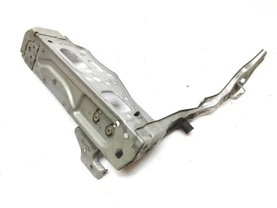 Lexus IS III XE30 2015 Vorne links Halterung Scheinwerfer ZVG85386 - Bild 1 von 3