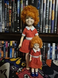 Vintage Little Orphan Annie Puppe 1982 Tribune Company 10,5" und 6" Puppe - Bild 1 von 7