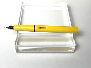 LAMY 018 Safari Yellow Nib M Size Fountain Pen GERMANY - Picture 1 of 11