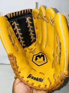 Franklin 12" Field Master Series Baseball Glove 22603 RHT - Picture 1 of 5