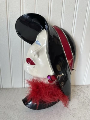 Máscara de cerámica de arcilla cara dama vintage colgante de pared Art Deco mujer plumas gemas Foto 1 de 4