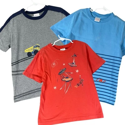 Lote de camisetas gráficas Hanna Andersson para niños talla US 6-7 construcción nave espacial Foto 1 de 4