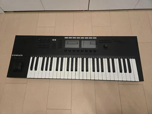 Native Instruments Komplete Kontrol S49 Mk2 Controller Keyboard MIDI Black - Picture 1 of 3