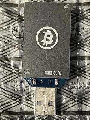 ASIC Miner Block Erupter Bitcoin Miner USB 333 MH/s Color gris carbón/negro Foto 1 de 4