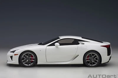 Autoart 78850 1/18 LEXUS LFA BIANCA Modello Auto Dal Giappone - Immagine 1 di 4