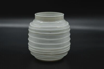 Florero a rayas de vidrio camafeo corte vidrio artístico gris beige suave de Lenox Foto 1 de 4