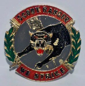 Ejército Filipino APF Primer Regimiento Scout Ranger We Strike Pin Insignia - Imagen 1 de 3