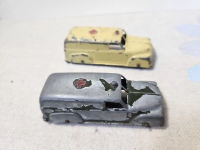 Ambulancias de juguete Tootsie vintage. 4 pulgadas de largo. Hardware original. Foto 1 de 4