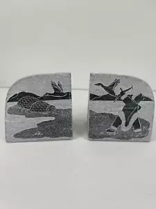 Canadian Inuit Limited Edition SoapStone Book Ends signed Goose Winter - Bild 1 von 12