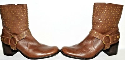 BOTAS VAQUERAS JESSICA BENNETT DUSK TALLA 9 M MARRÓN ARNÉS CUERO TACHONADO BOTÍN Foto 1 de 4