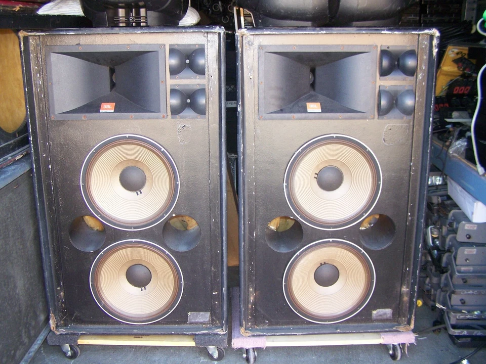 JBL 4873 CONCERT SERIES 3-WAY, 2-15", 1-2", 2-HIGH FREQ. GREAT SOUNDING SPEAKERS - Image 1 of 4