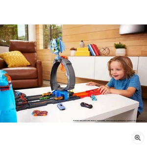 Hot Wheels City Let's Race Netflix - Bat Loop Attack Set - Foto 1 di 12