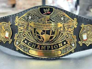 UNDISPUTED WORLD HEAVYWEIGHT CHAMPIONSHIP WRESTLING REPLICA TITTLE BELT - Picture 1 of 5