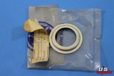 NOS YAMAHA 1965 YGS1 1966 YGK HORQUILLA MALETERO GUÍA PARTE # 129-23193-00-00 Foto 1 de 4