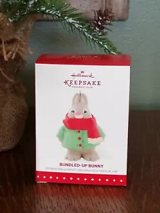 2015 Hallmark Ornament ~ BUNDLED-UP-BUNNY ~ - Picture 1 of 2