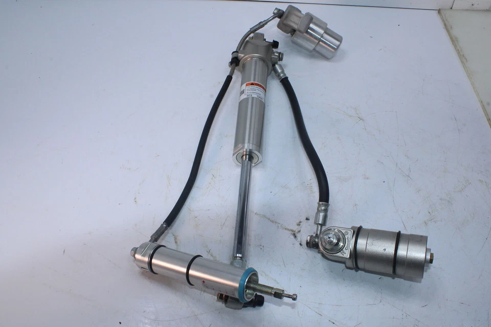 Задний трековый амортизатор 17-20 Ski-doo Renegade X 850 E-tec 503194668 - Изображение 1 из 4