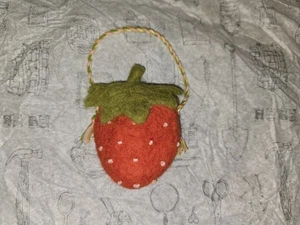 Hazel Village Strawberry Tasche für Puppen Handtasche - Bild 1 von 3