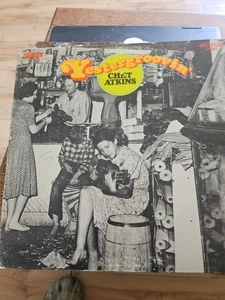 Chet Atkins Yestergroovin LP RCA Victor SF8130 EX/VG 1970 Yestergroovin - Picture 1 of 2