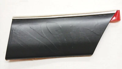 Guardabarros derecho Ford Thunderbird 1984 a 1986 moldura - Blem E5SZ-16003BP nuevo de lote Foto 1 de 4